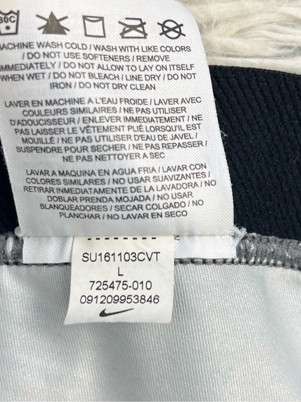 Nike Pro Women’s Hypercool Frequency Training Capri Leggings Black White Size L